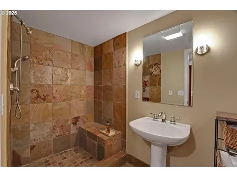 1690 SW Midvale Road Portland OR 97219