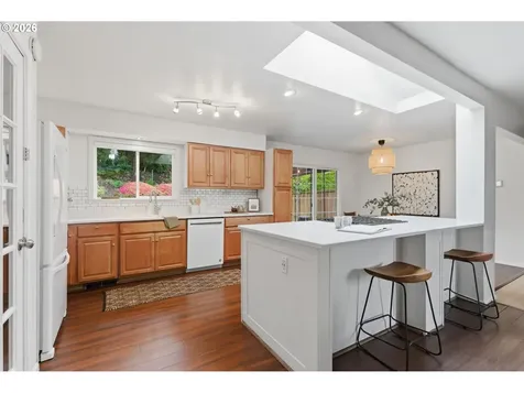 1212 SW Chestnut Drive Portland OR 97219