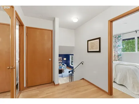 1212 SW Chestnut Drive Portland OR 97219
