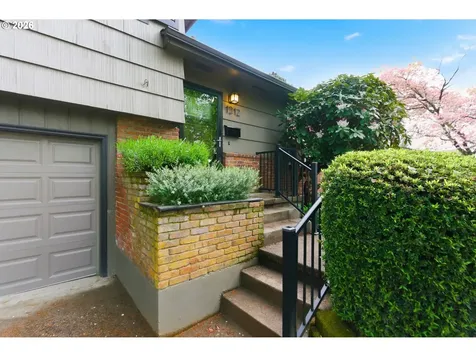 1212 SW Chestnut Drive Portland OR 97219