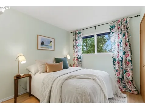 1212 SW Chestnut Drive Portland OR 97219