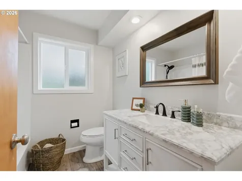1212 SW Chestnut Drive Portland OR 97219