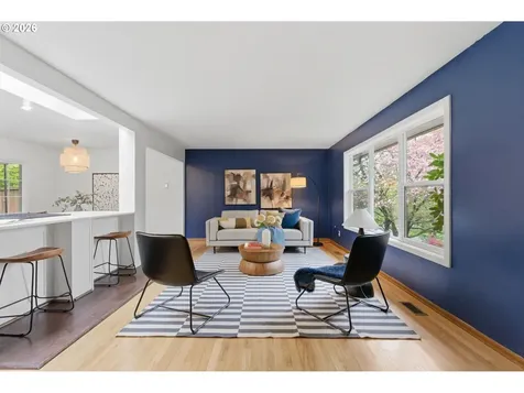 1212 SW Chestnut Drive Portland OR 97219