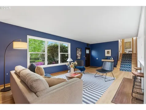 1212 SW Chestnut Drive Portland OR 97219
