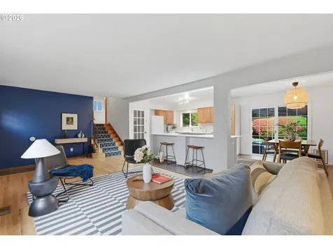 1212 SW Chestnut Drive Portland OR 97219
