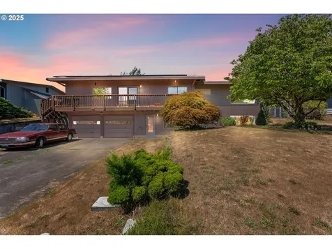 4111 Center Street Washougal WA 98671