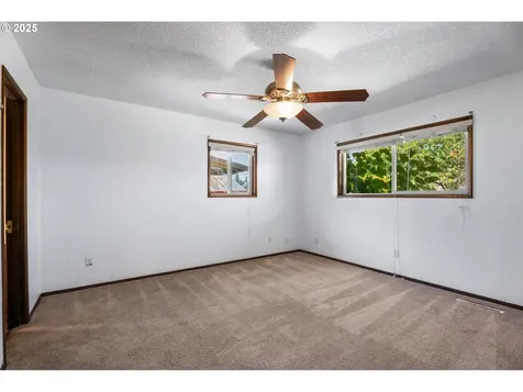 4111 Center Street Washougal WA 98671