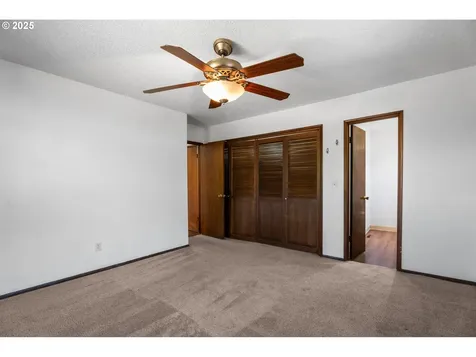 4111 Center Street Washougal WA 98671