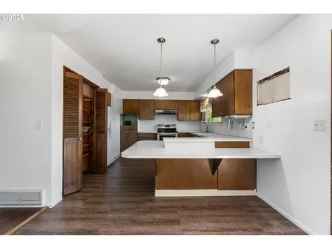 4111 Center Street Washougal WA 98671