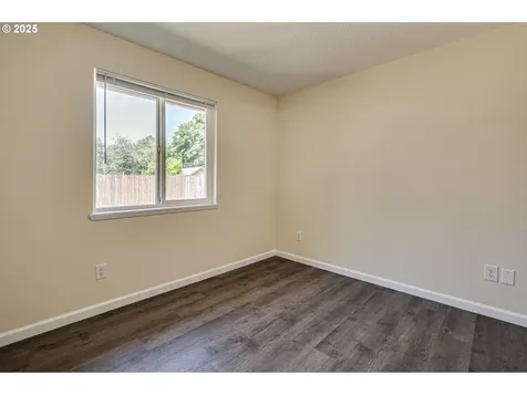 102 W Humphrey Street Yacolt WA 98675