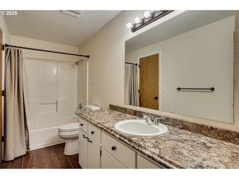 102 W Humphrey Street Yacolt WA 98675