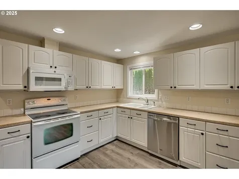 102 W Humphrey Street Yacolt WA 98675