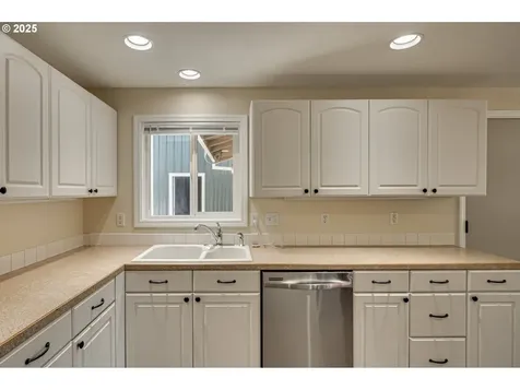 102 W Humphrey Street Yacolt WA 98675