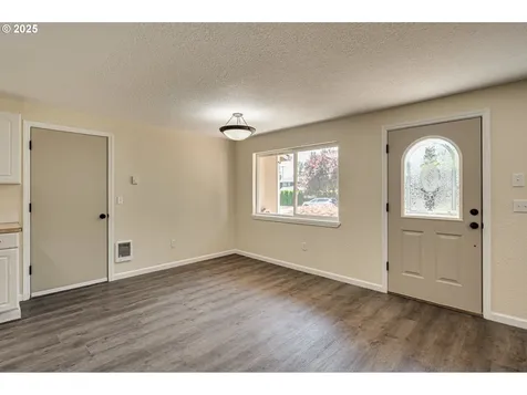 102 W Humphrey Street Yacolt WA 98675