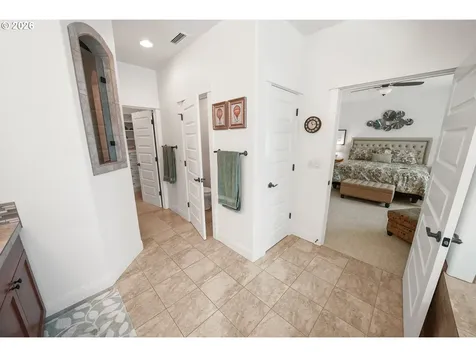 331 SE 13th Place Canby OR 97013