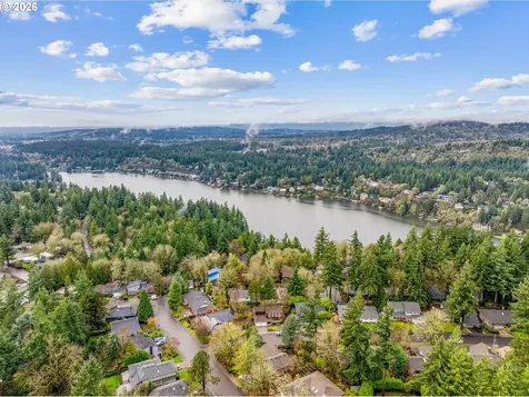 1721 Highland Drive Lake Oswego OR 97034