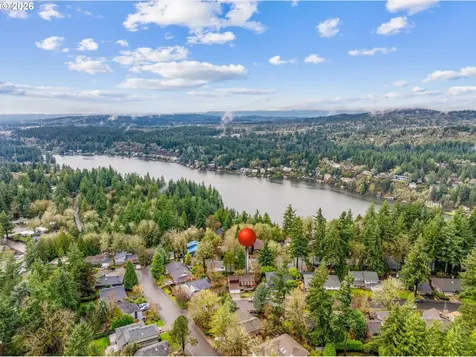 1721 Highland Drive Lake Oswego OR 97034