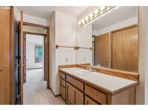 3441 SW Vermont Street Portland OR 97219