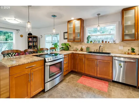 514 SE 61st Avenue Portland OR 97215