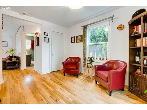 514 SE 61st Avenue Portland OR 97215