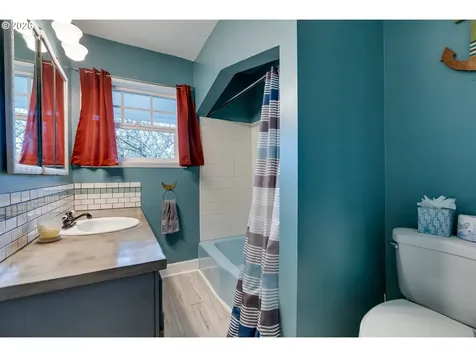 514 SE 61st Avenue Portland OR 97215