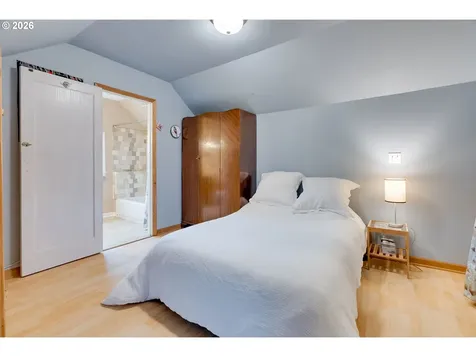 514 SE 61st Avenue Portland OR 97215