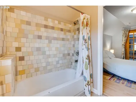 514 SE 61st Avenue Portland OR 97215