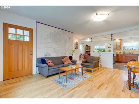 514 SE 61st Avenue Portland OR 97215