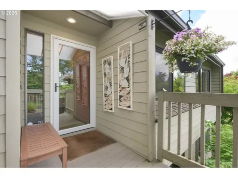 2094 Lake Isle Drive Eugene OR 97401