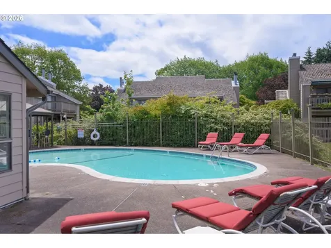 2094 Lake Isle Drive Eugene OR 97401
