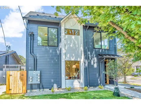 4495 SE Division Street Portland OR 97215