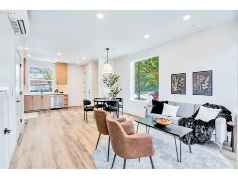 4495 SE Division Street Portland OR 97215