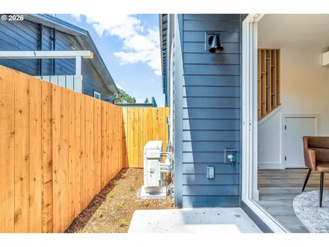 4495 SE Division Street Portland OR 97215