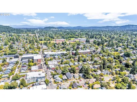 4495 SE Division Street Portland OR 97215