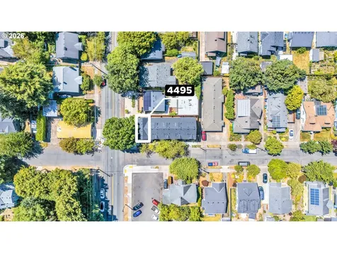 4495 SE Division Street Portland OR 97215