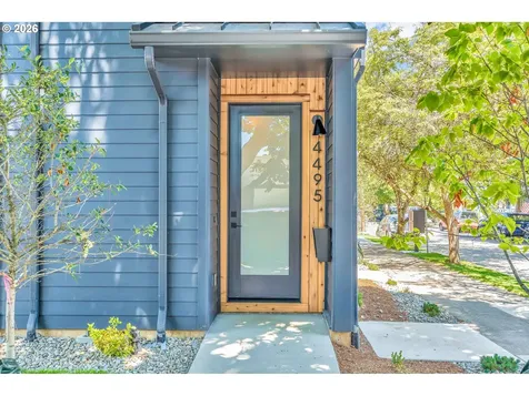 4495 SE Division Street Portland OR 97215