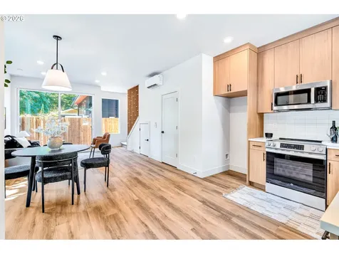 4495 SE Division Street Portland OR 97215