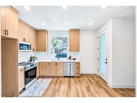 4495 SE Division Street Portland OR 97215
