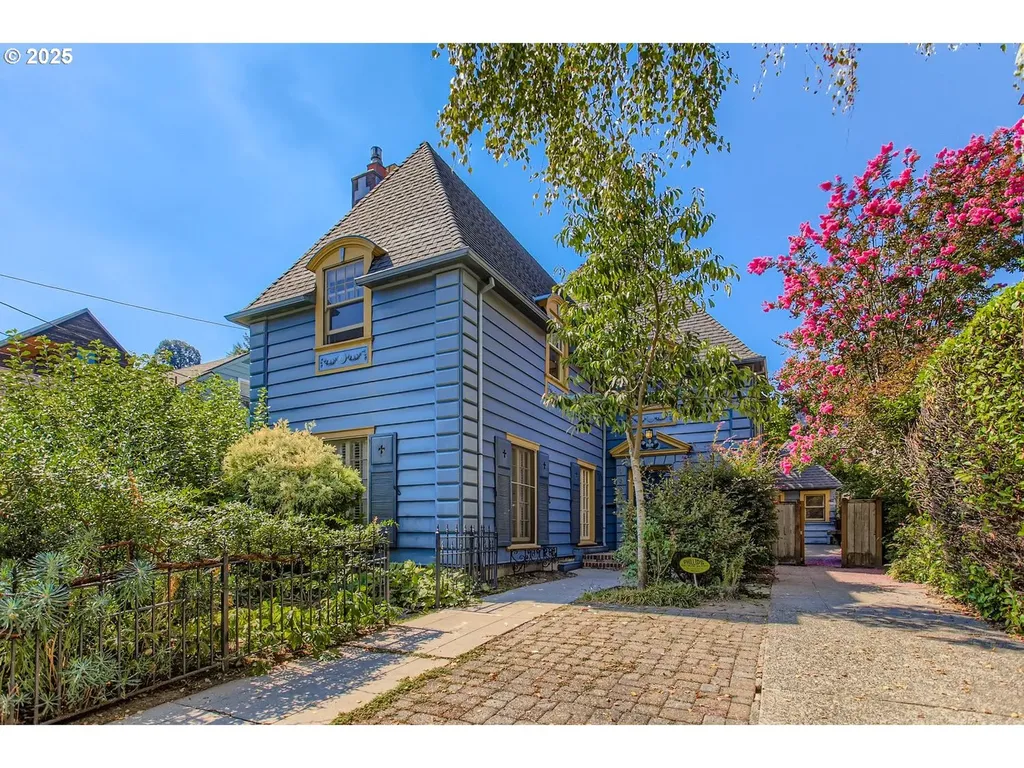 1325 NW 26th Avenue Portland OR 97210