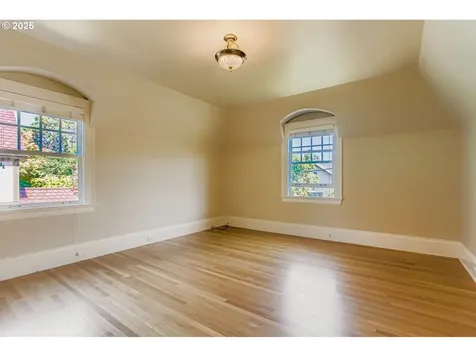 1325 NW 26th Avenue Portland OR 97210