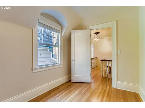 1325 NW 26th Avenue Portland OR 97210