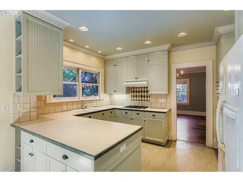 1325 NW 26th Avenue Portland OR 97210