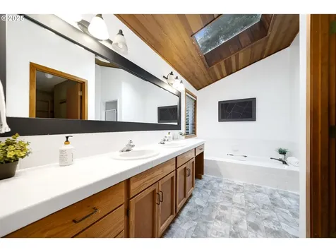 21065 Apollo Court West Linn OR 97068