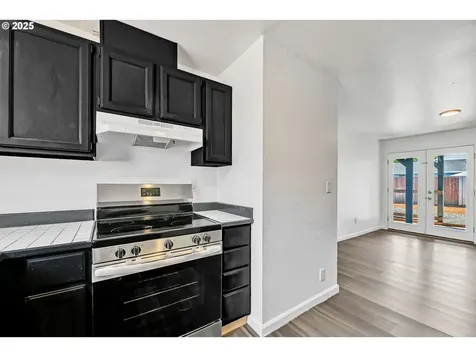 2295 Laurelhurst Drive Eugene OR 97402