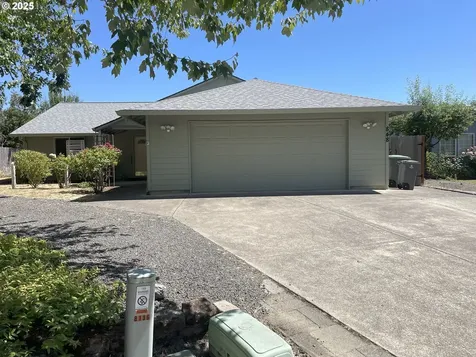 848 SW Hawthorne Street Mcminnville OR 97128