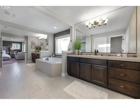 10642 NW Glenmore Way Portland OR 97229