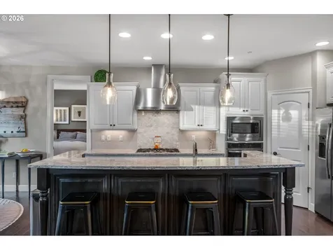 10642 NW Glenmore Way Portland OR 97229