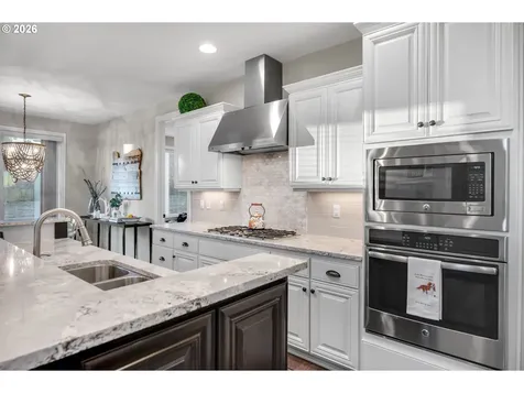 10642 NW Glenmore Way Portland OR 97229