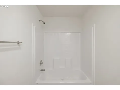3253 Comber Court NE Salem OR 97305