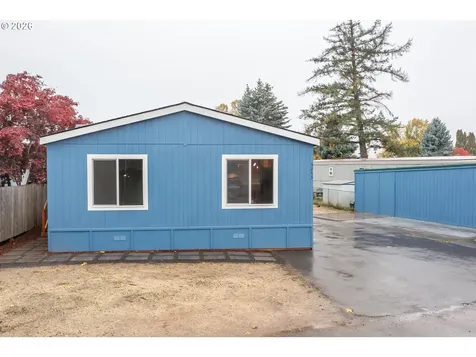 3253 Comber Court NE Salem OR 97305